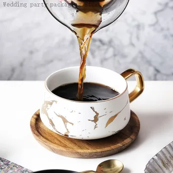Nordic ins estilo taça de cerâmica xícara de café, caneca de xícara (chá) de luz de luxo pintado a ouro, mármore padrão de xícara e pires de madeira tampa